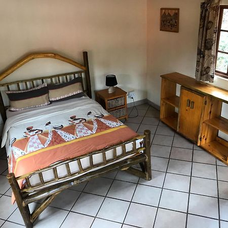 Bushbaby Lodge & Camping Hluhluwe Bilik gambar